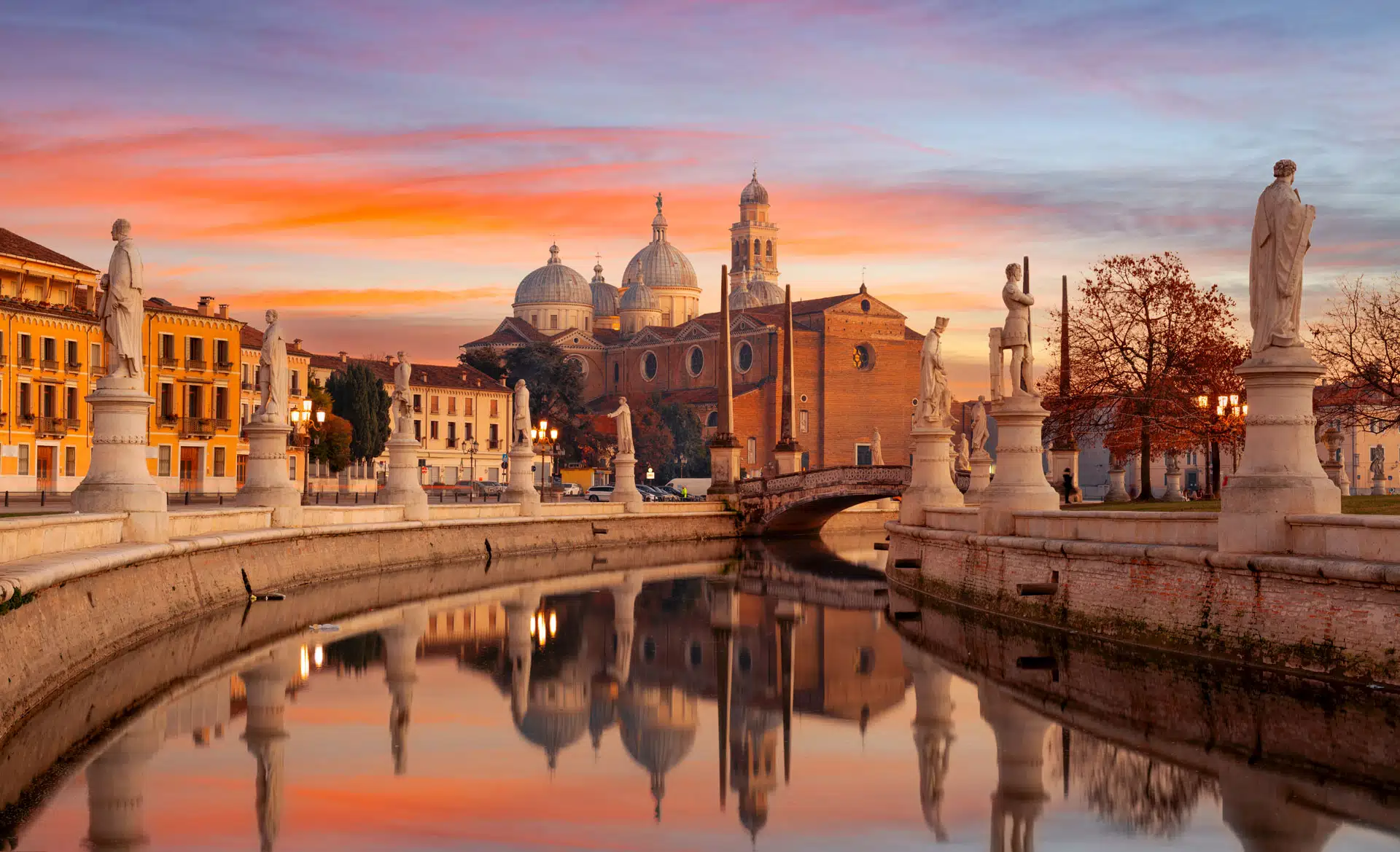 Prato della Valle Padova 01